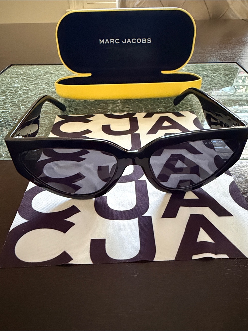 Marc Jacobs Black Gloss Cat-Eye Sunglasses with Yellow Case